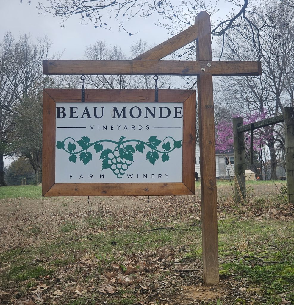 Beau Monde Vineyards, Martin, TN, hesgonegrapes.com