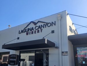 Laguna Canyon Winery, front door, signage, hesgonegrapes.com